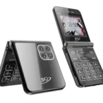 SQ 333 Classic Flip Phone